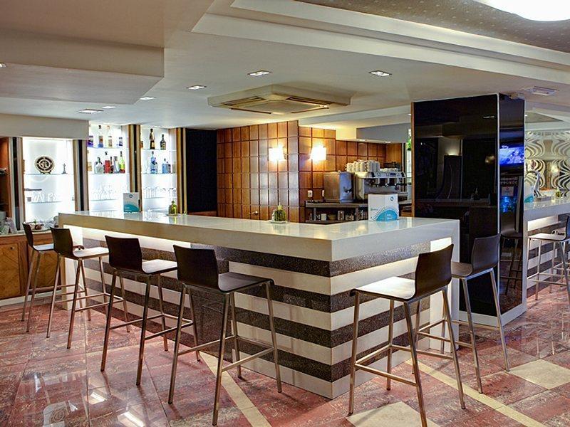 Torreluz Centro Hotel