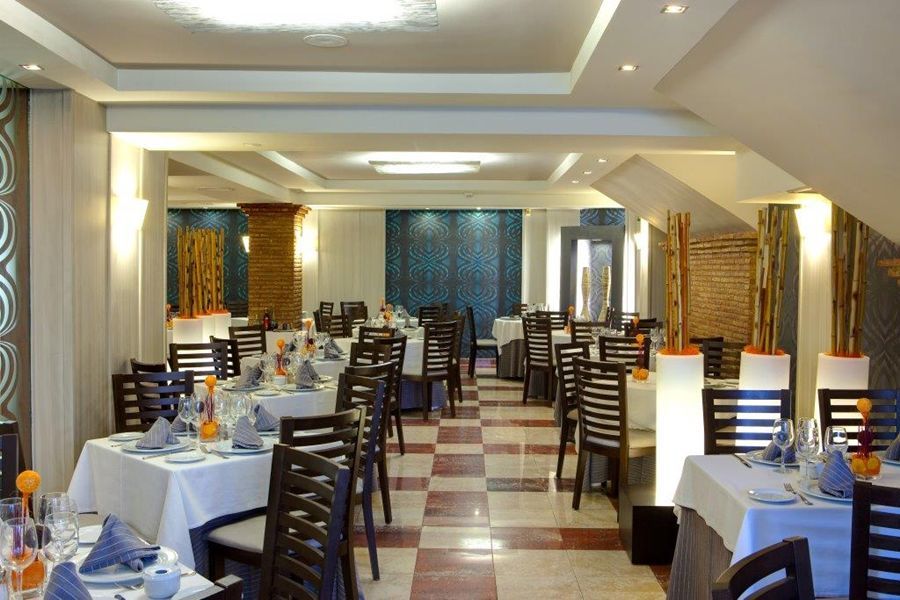 Torreluz Centro Hotel